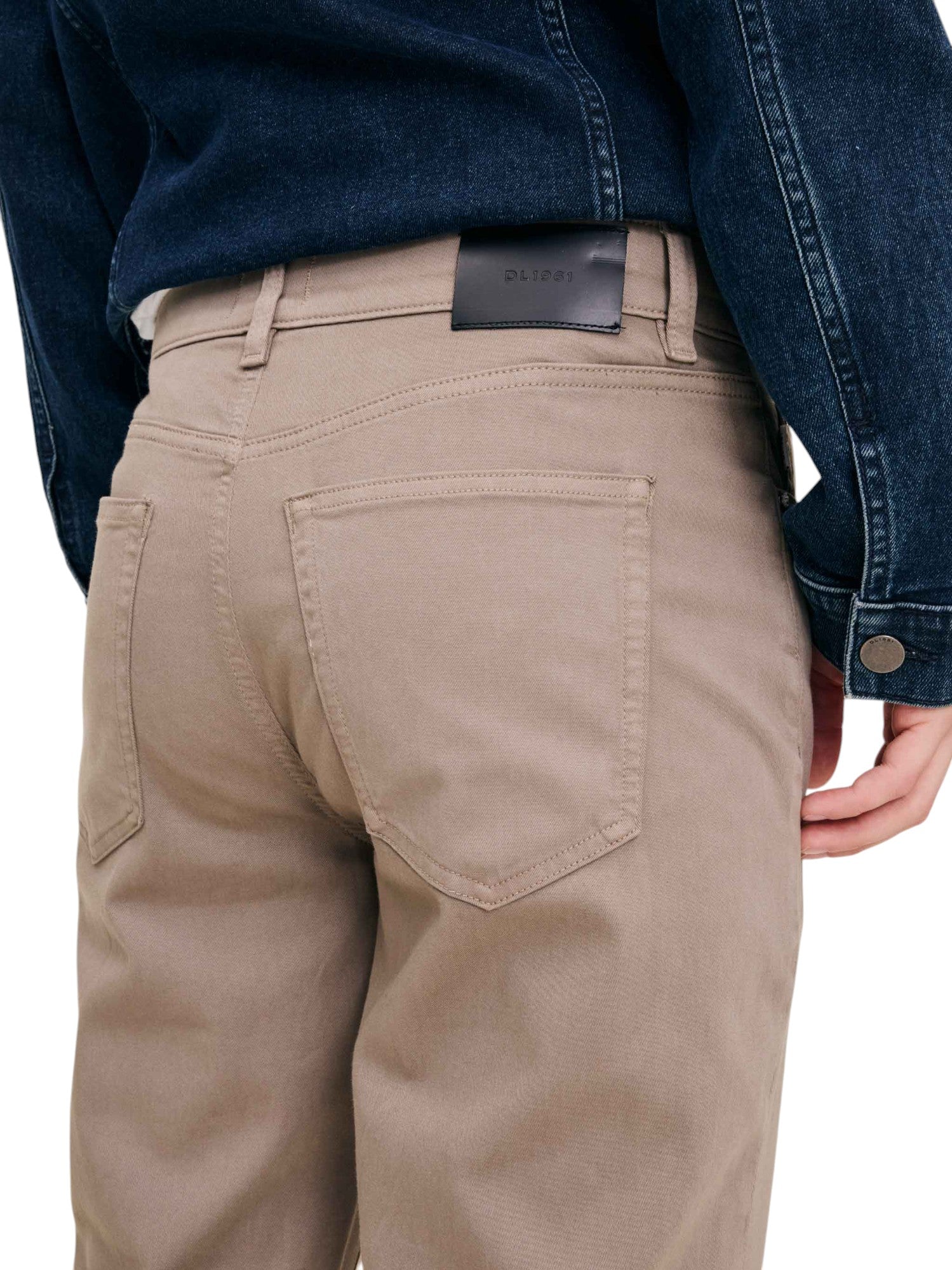 RUSSELL SLIM STRAIGHT