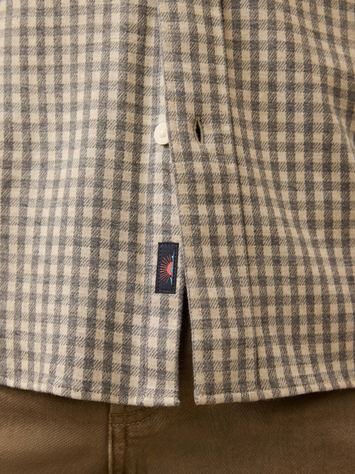 COASTLINE KNIT SHIRT - L.E. & Chalk