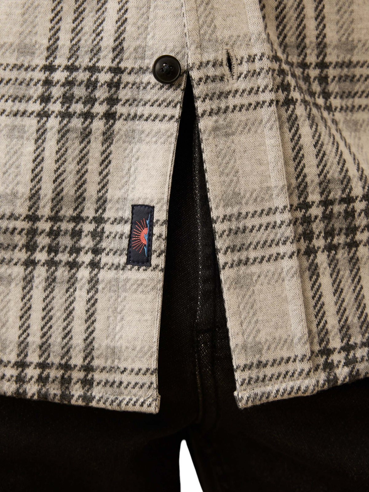 LEGEND SWEATER SHIRT - L.E. & Chalk