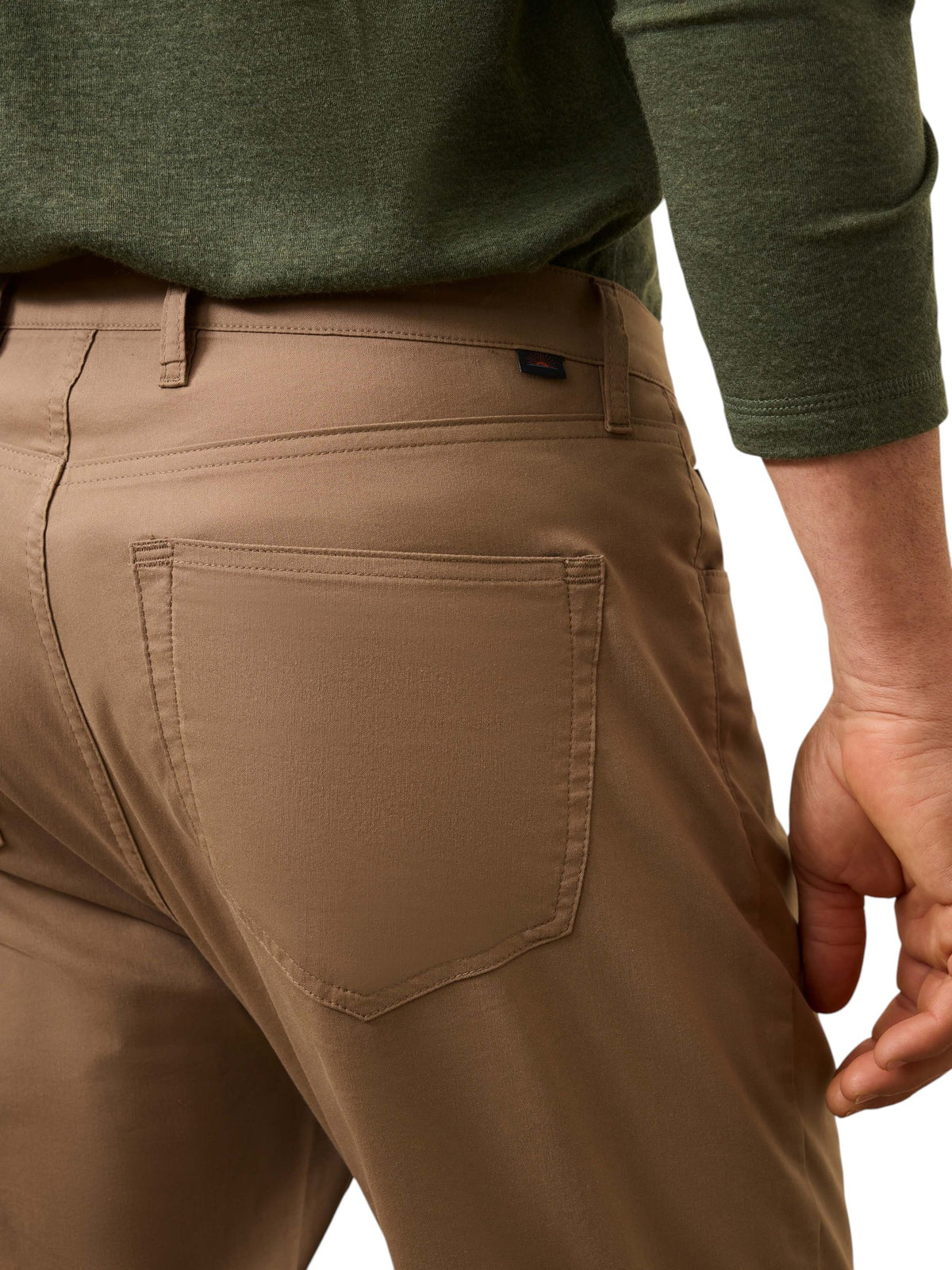 MOVEMENT 5 POCKET PANT - L.E. & Chalk