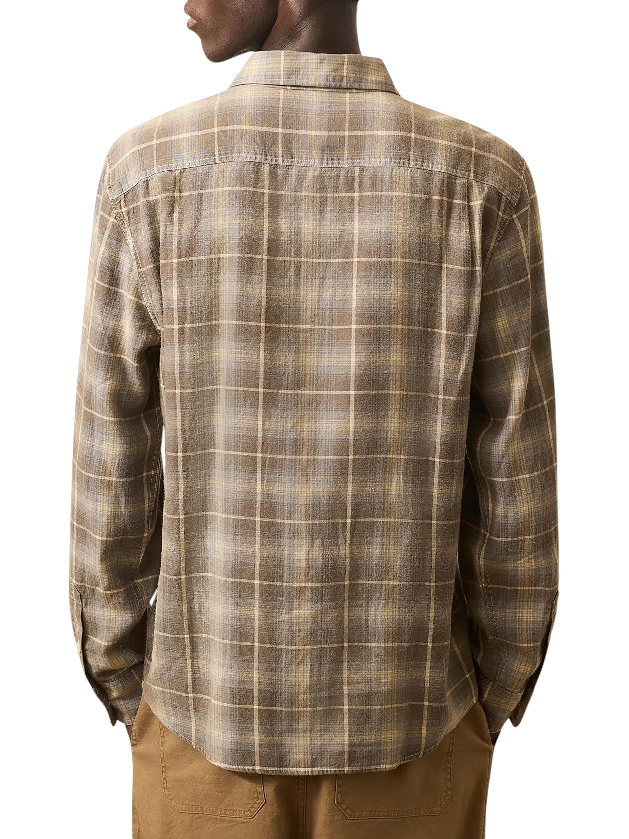 THE TRIED AND TRUE CHAMBRAY WORKSHIRT