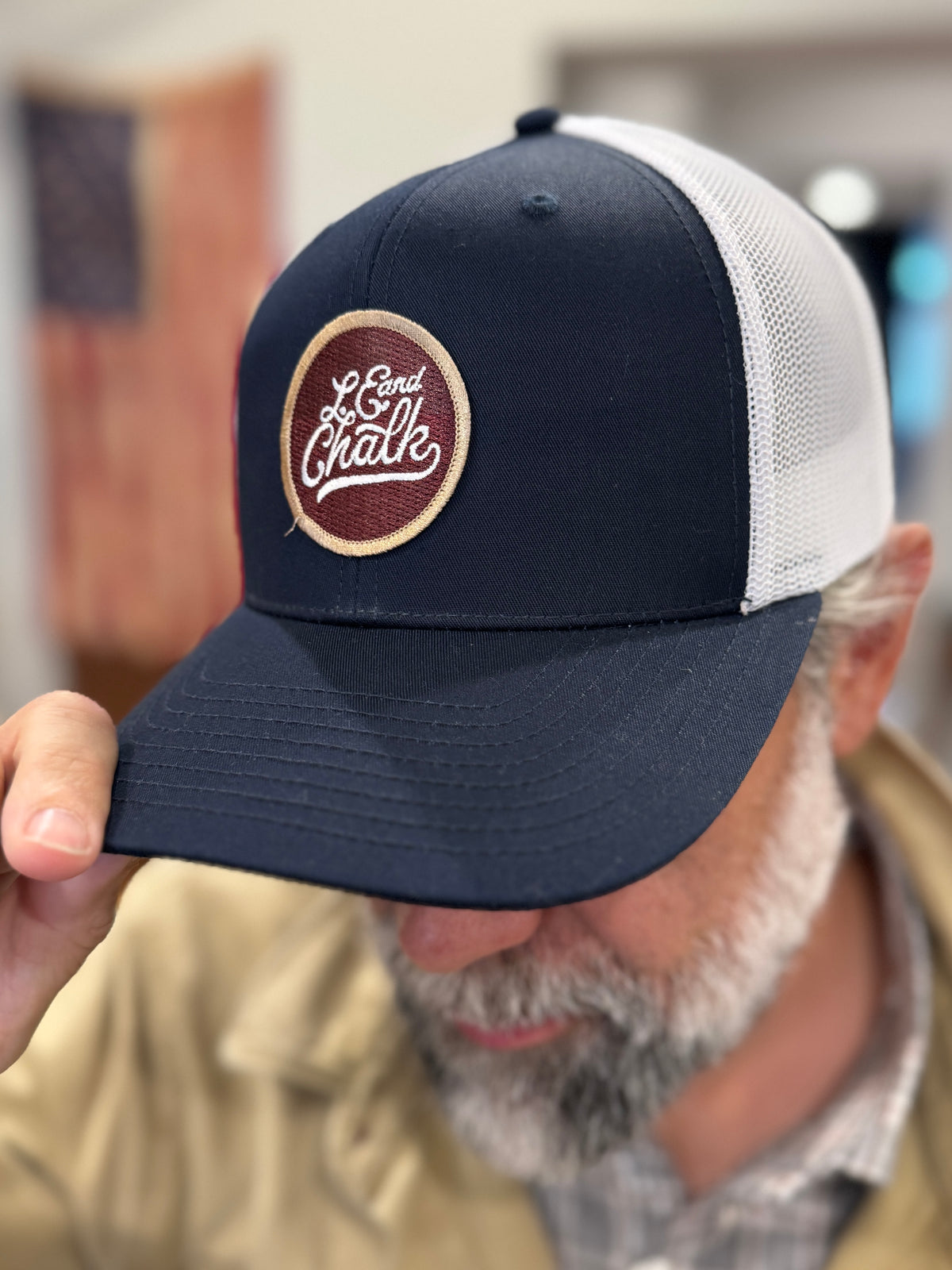 CIRCLE SCRIPT TRUCKER - L.E. & Chalk