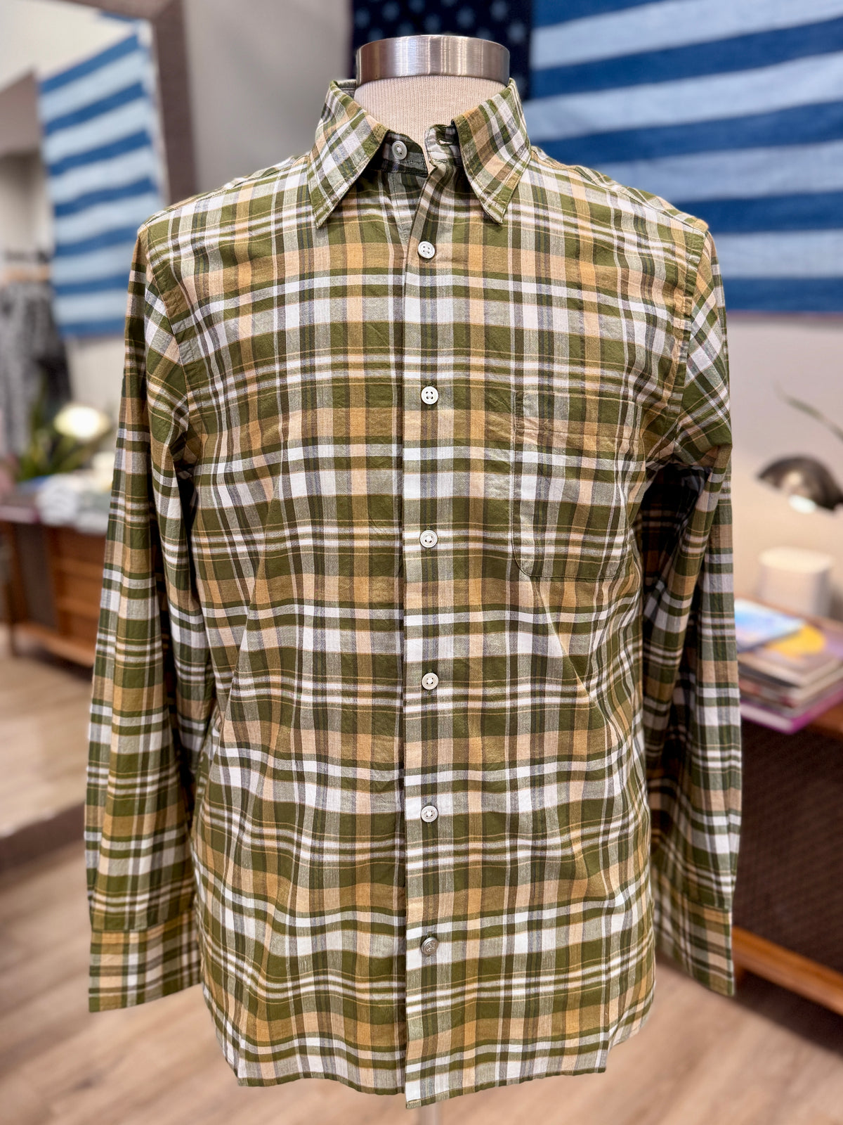 STRAIGHT COLLAR LONG SLEEVE SHIRT - L.E. & Chalk