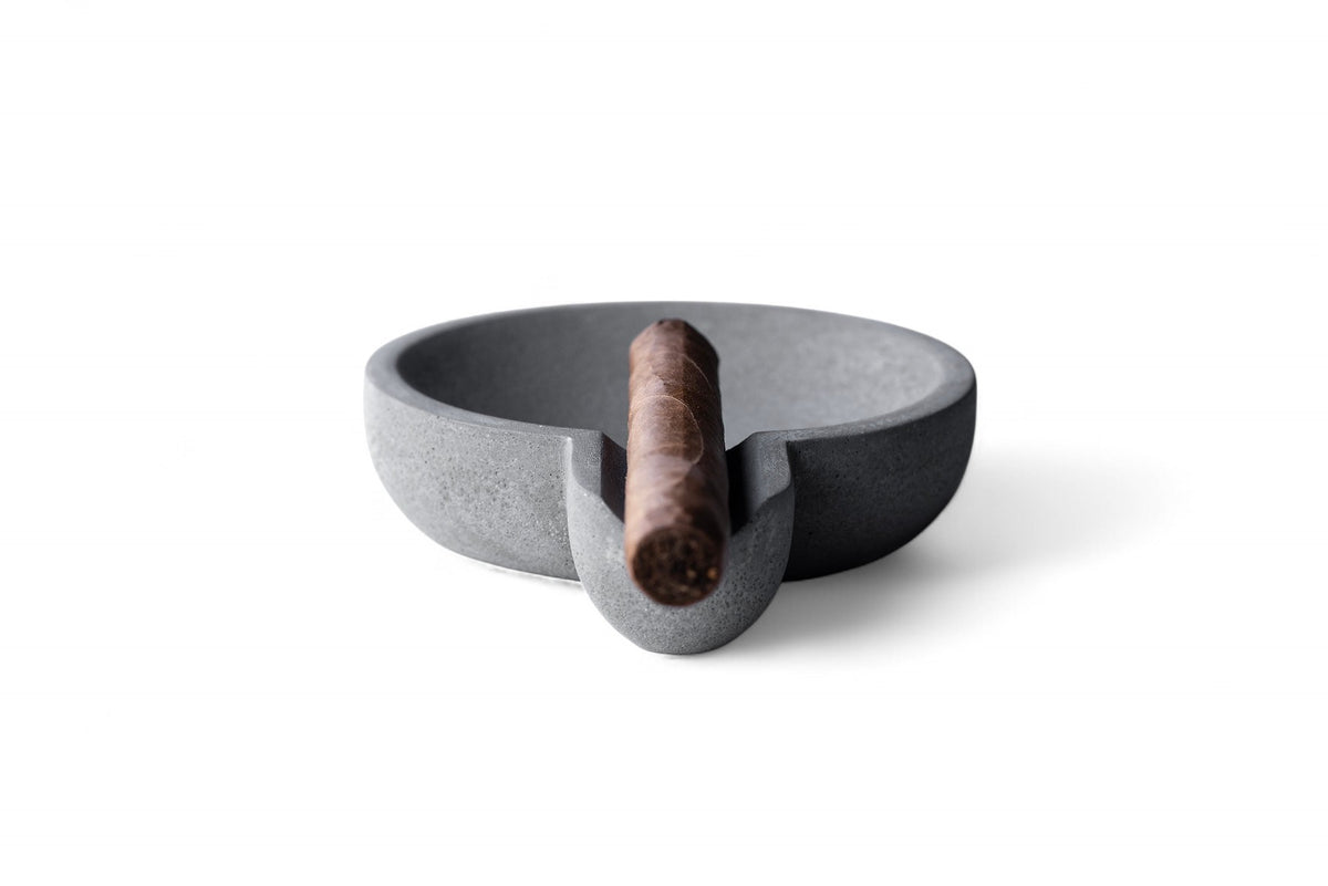 CIGAR TRAY - L.E. & Chalk