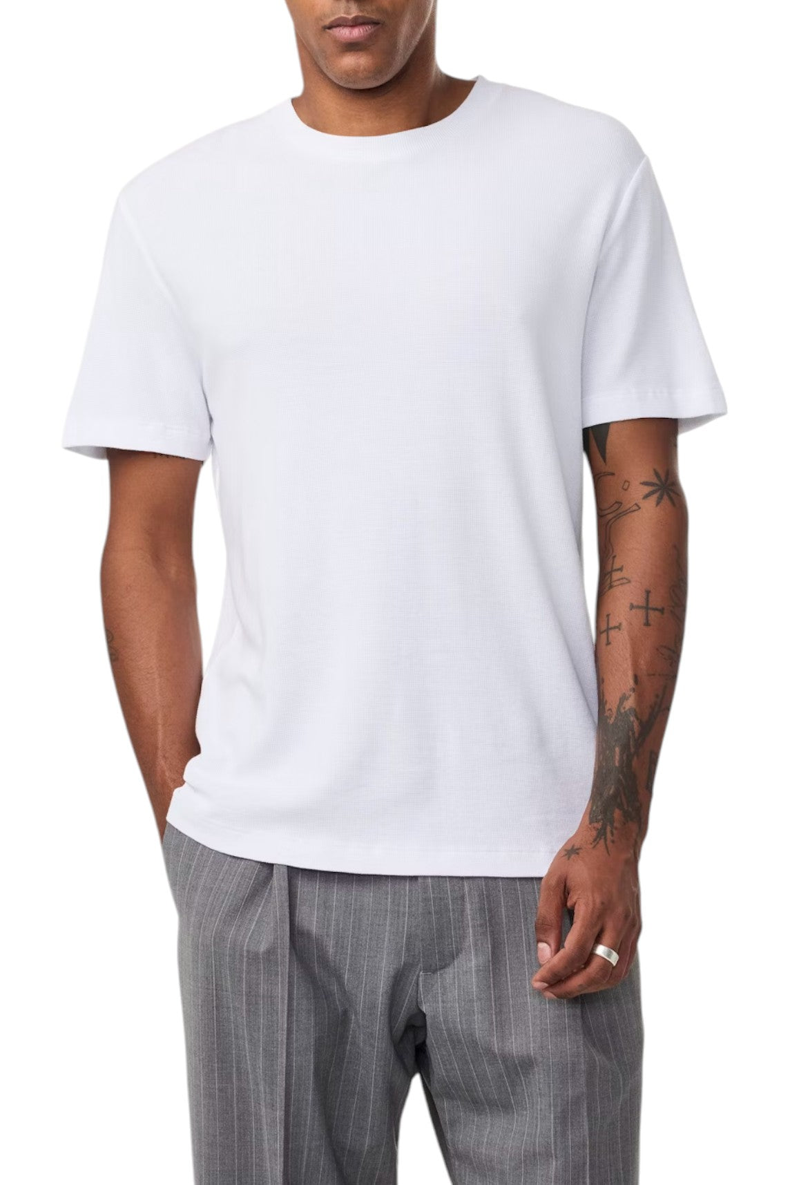 CLIVE T-SHIRT