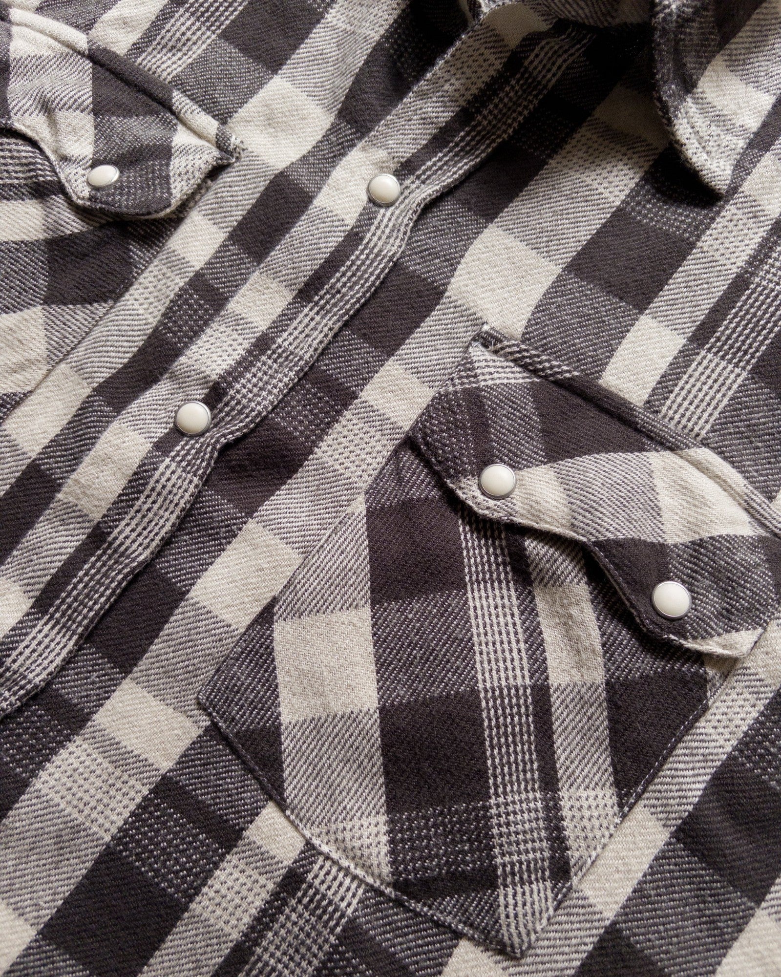 WASHED FLANNEL PEARLSNAP SHIRT