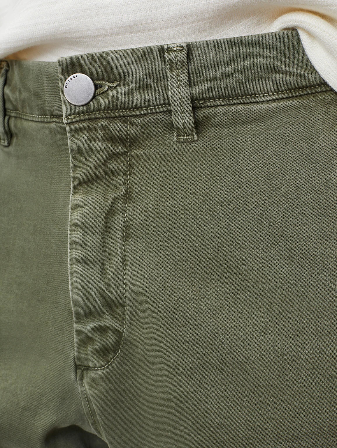 RUSSELL - L.E. & Chalk