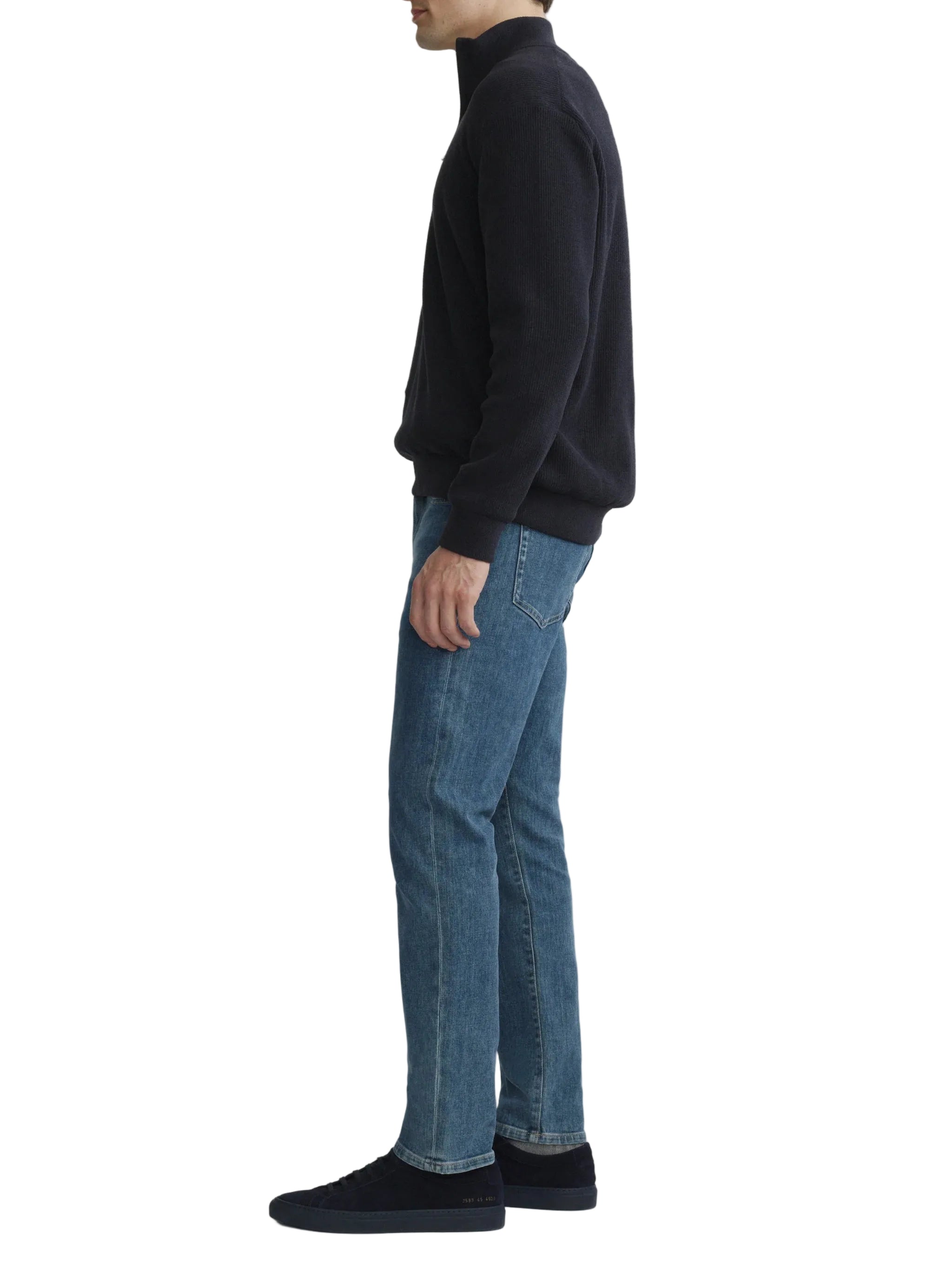 RUSSELL SLIM STRAIGHT