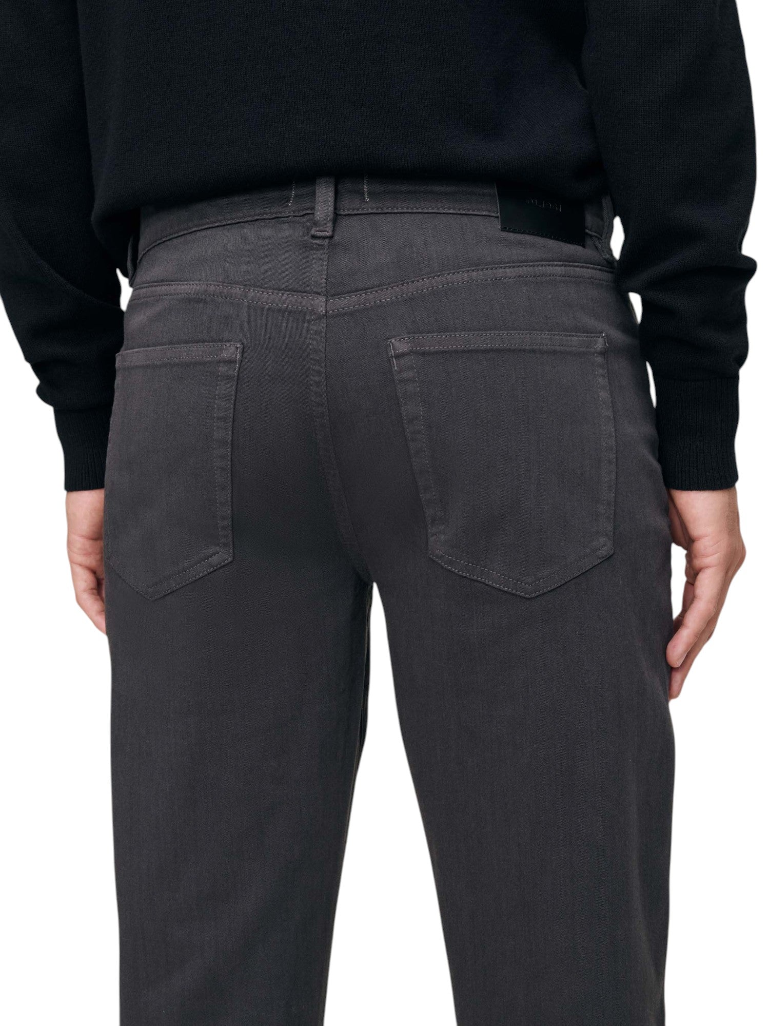 RUSSELL SLIM STRAIGHT