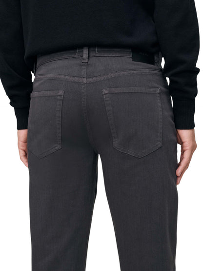 RUSSELL SLIM STRAIGHT