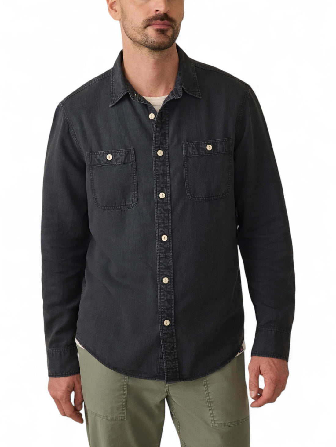 THE TRIED AND TRUE CHAMBRAY WORKSHIRT