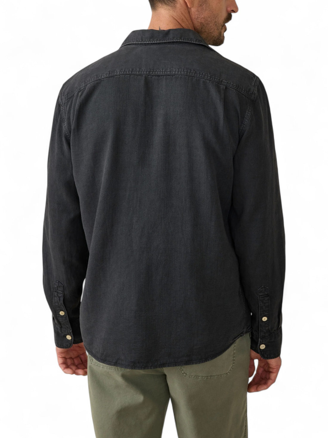 THE TRIED AND TRUE CHAMBRAY WORKSHIRT