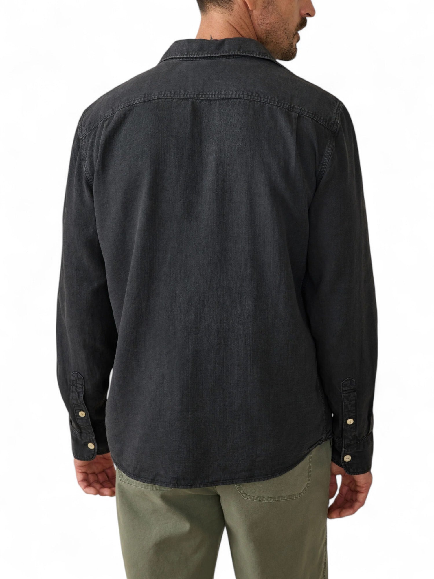 THE TRIED AND TRUE CHAMBRAY WORKSHIRT