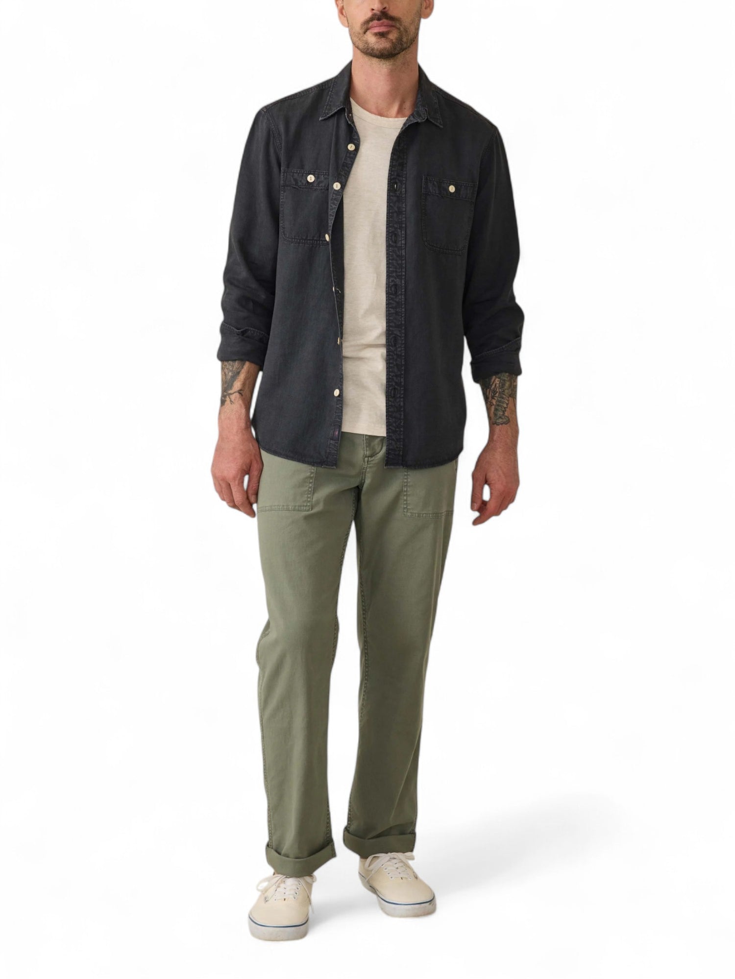 THE TRIED AND TRUE CHAMBRAY WORKSHIRT