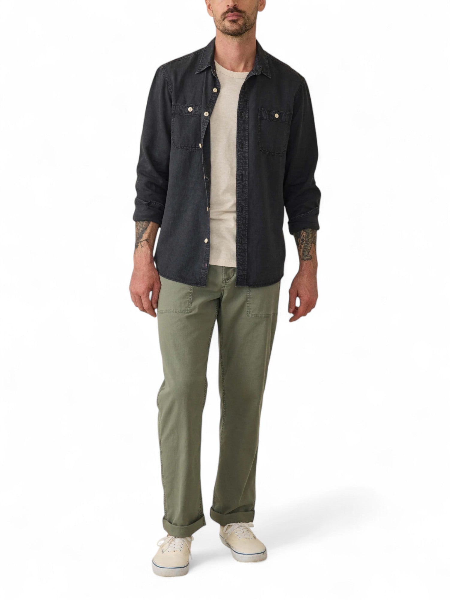 THE TRIED AND TRUE CHAMBRAY WORKSHIRT