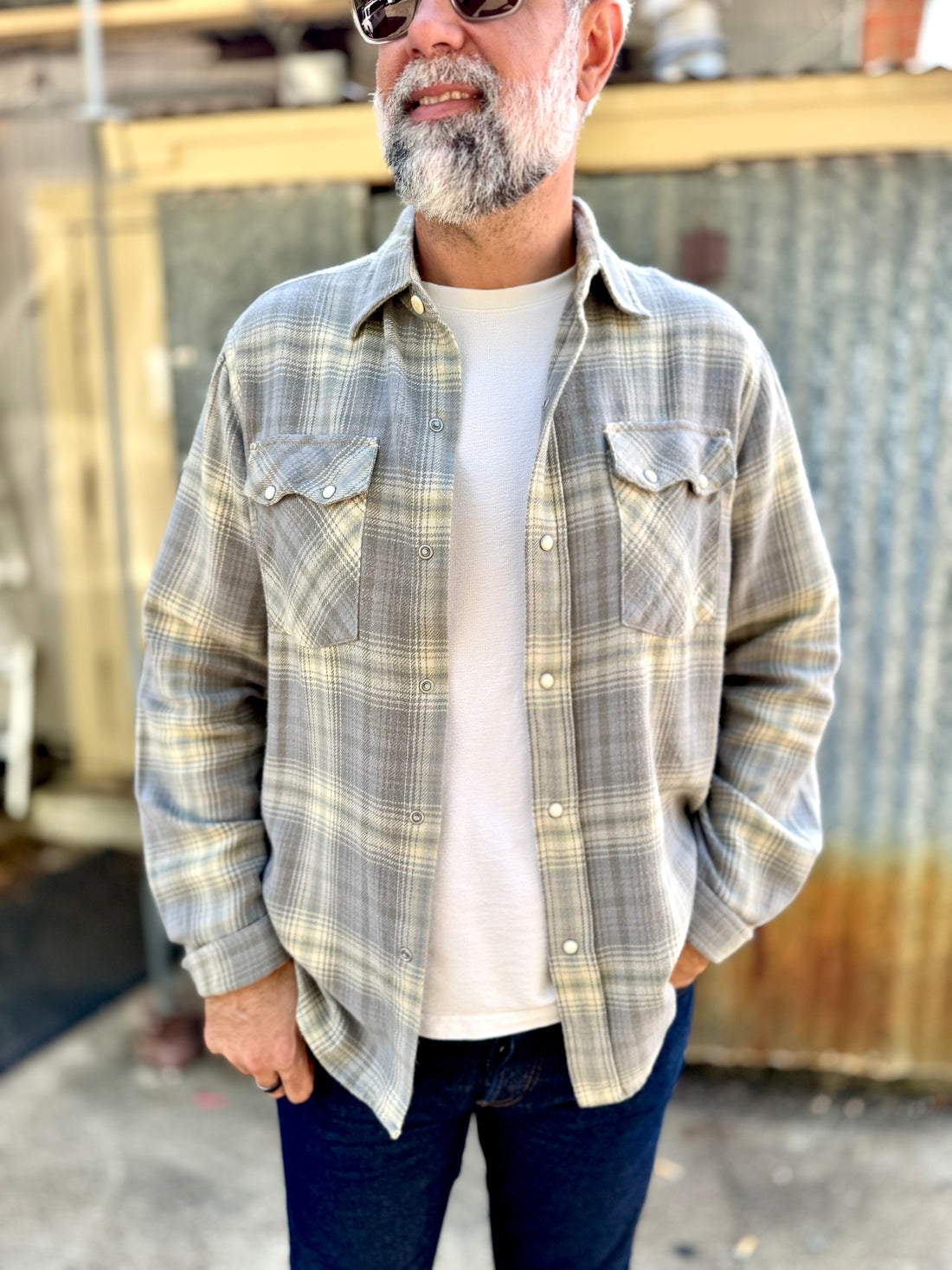 WASHED FLANNEL PEARLSNAP SHIRT