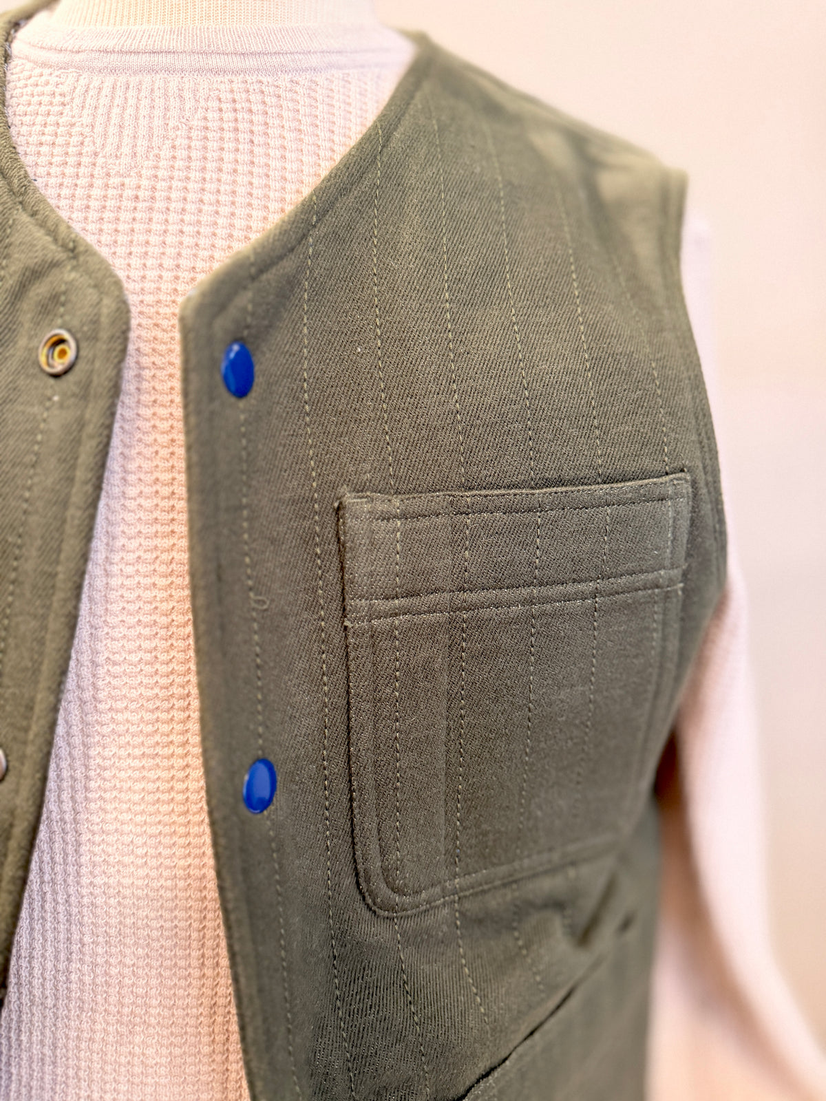 REVERSIBLE UTILITY VEST