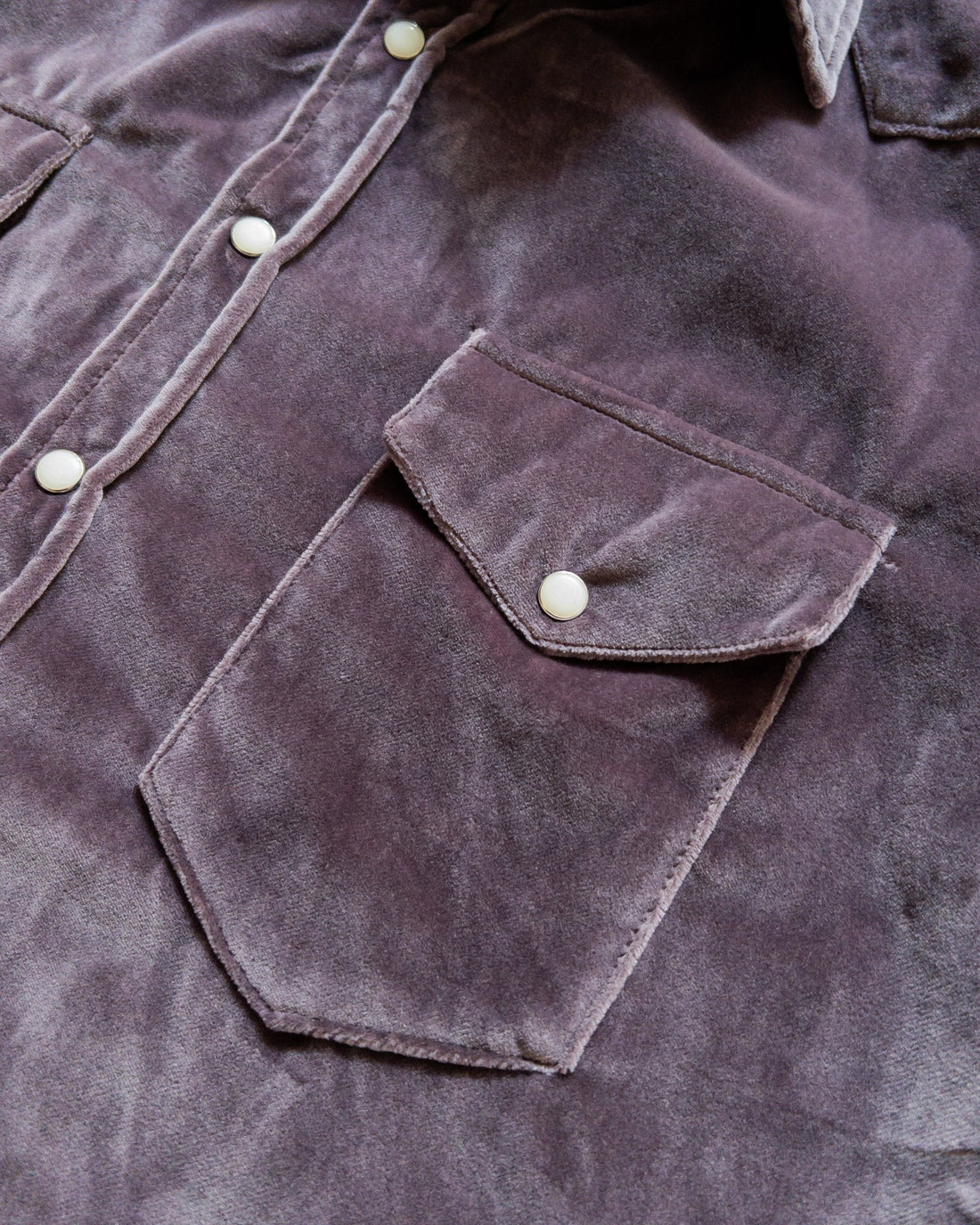 VELVET PEARLSNAP SHIRT